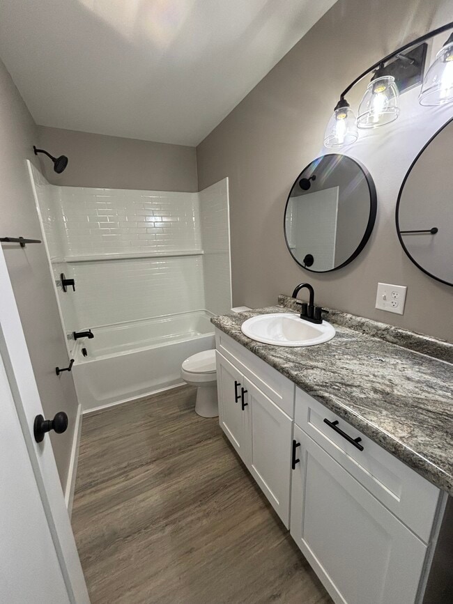 Building Photo - 22 Pond Rd