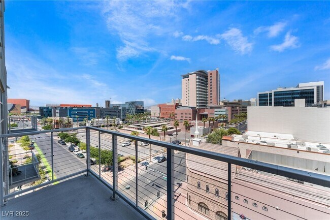 Building Photo - 353 E Bonneville Ave