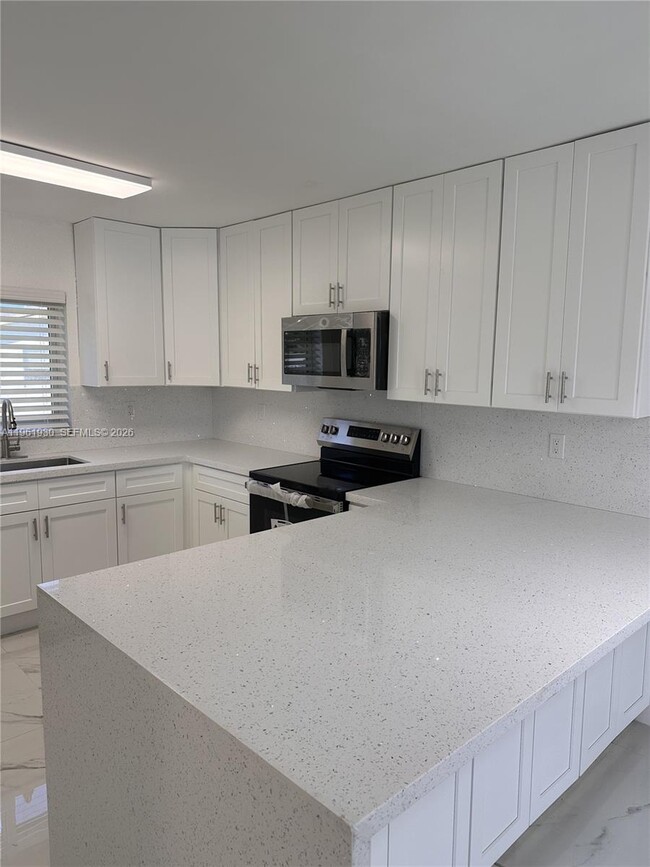 Building Photo - 6591 SW 46th St