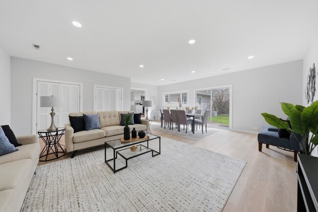 Building Photo - 593 Bristol Ln