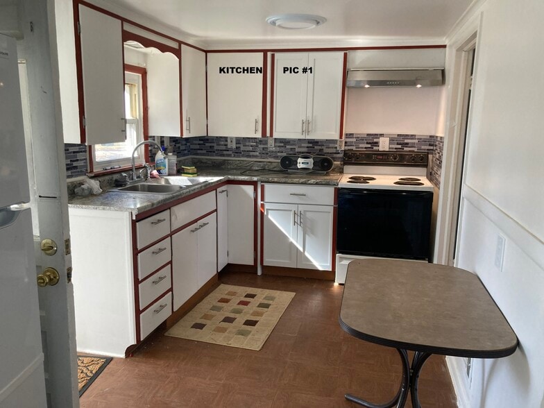 Kitchen 14 x 8 - 1589 N Saginaw St