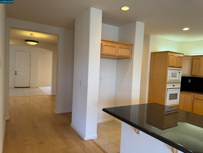Building Photo - 4641 Palomino Way
