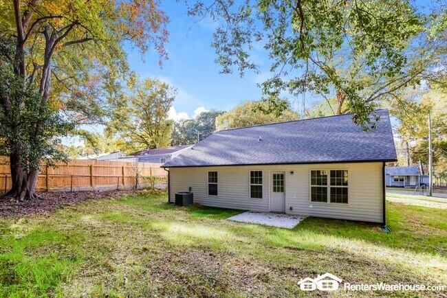 Building Photo - Newly built 4 bedroom 2 bath