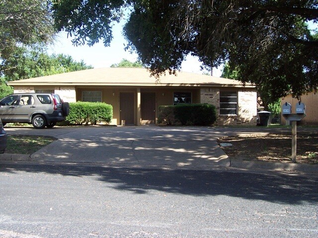 Building Photo - 1412 Bermuda Ct