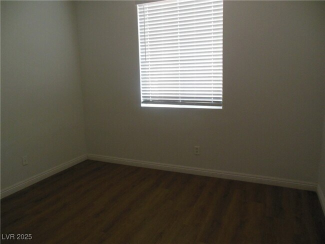 Building Photo - 2516 Chenault Cir