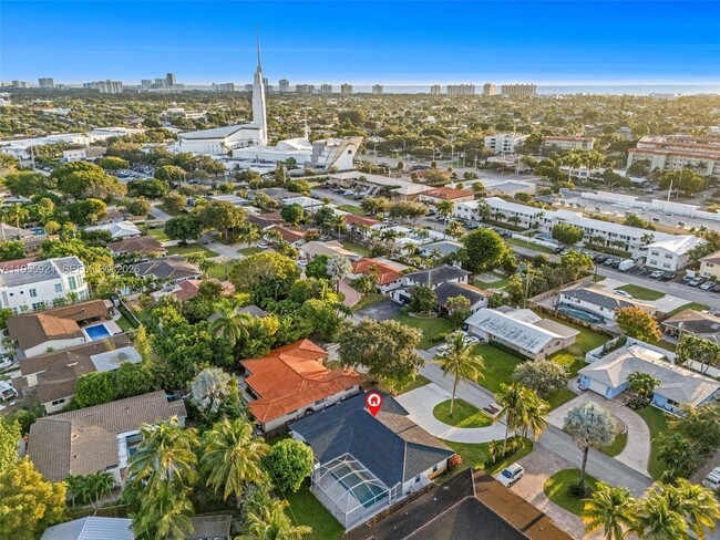 Building Photo - 5419 NE 22nd Ave