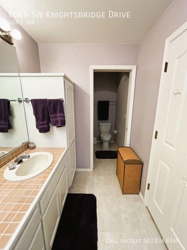 Building Photo - 6044 SW Knightsbridge Dr