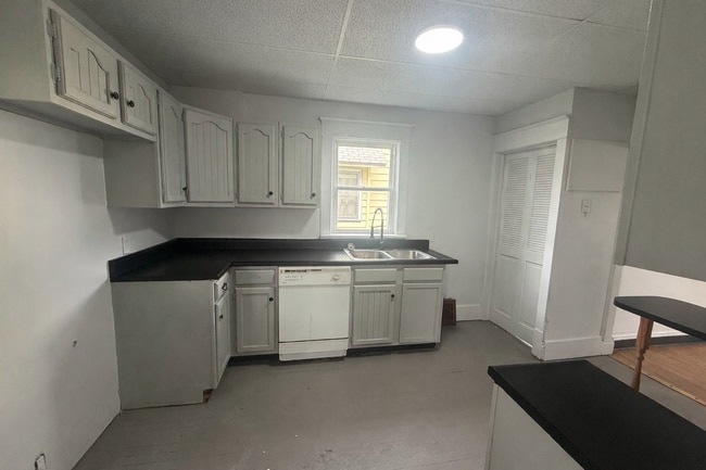 Building Photo - 720 Baldwin Ave