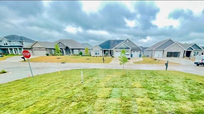 Building Photo - Modern 3BR Home Near Purdue with Fireplace, Vaulted Ceilings & 2-Car Garage