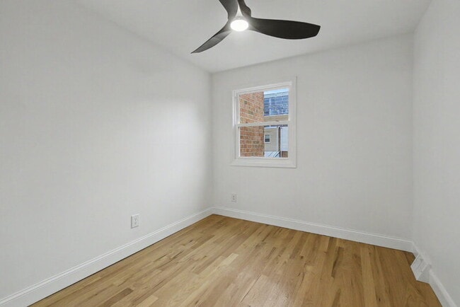 Building Photo - 2106 N Camac St
