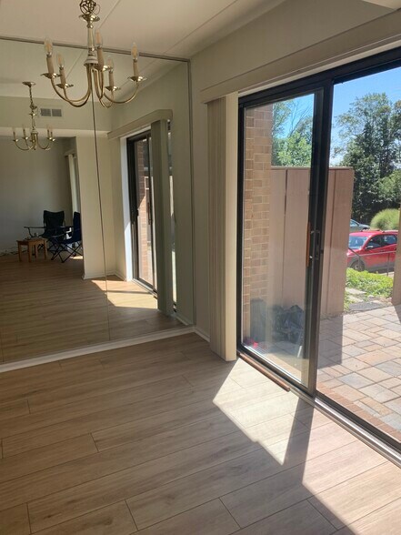 Building Photo - 6 Aspen Way