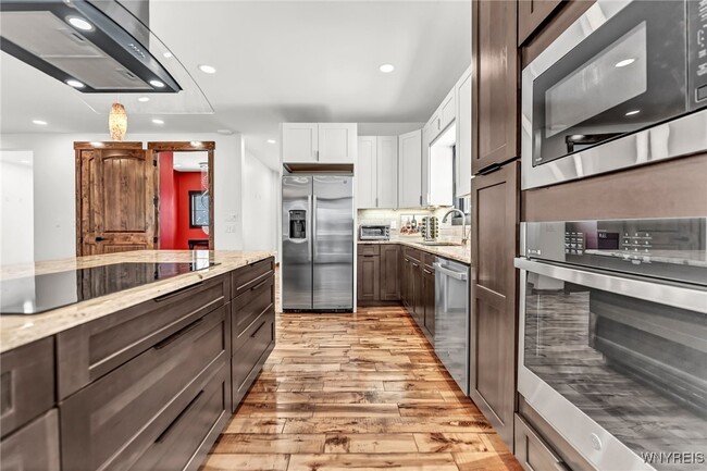 Building Photo - 4775 Boncrest Dr E
