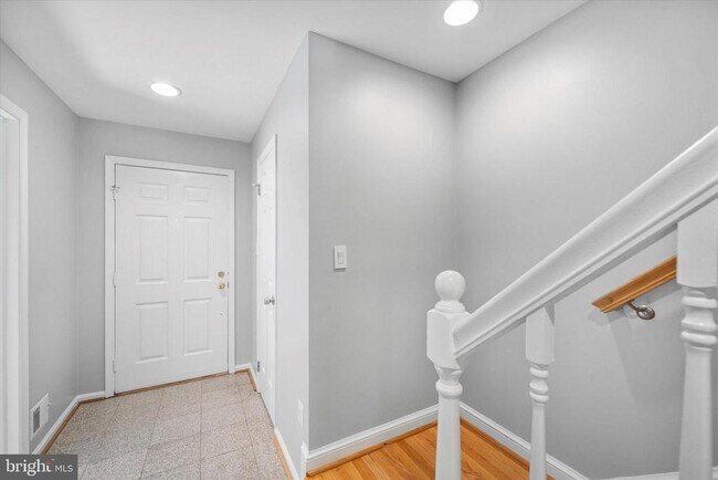 Building Photo - 10276 Arizona Cir