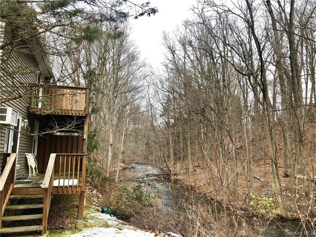 Building Photo - 189 Fair St