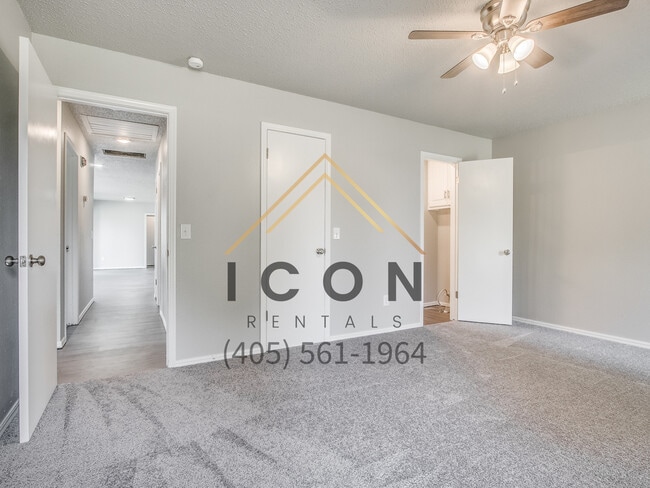 Building Photo - 517 N Robin Way