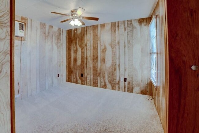 Building Photo - 2 Bedroom 2 Bath Home Near TU!