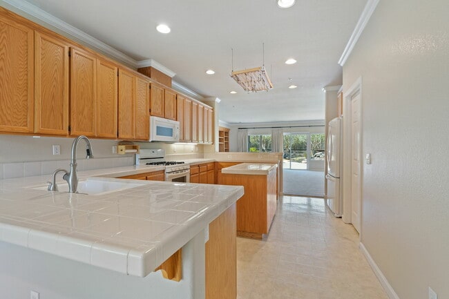 Building Photo - 300 Homewood Ct