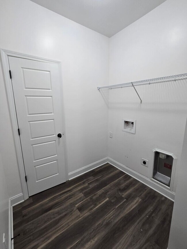 Building Photo - 306 Brickyard Creek Ct