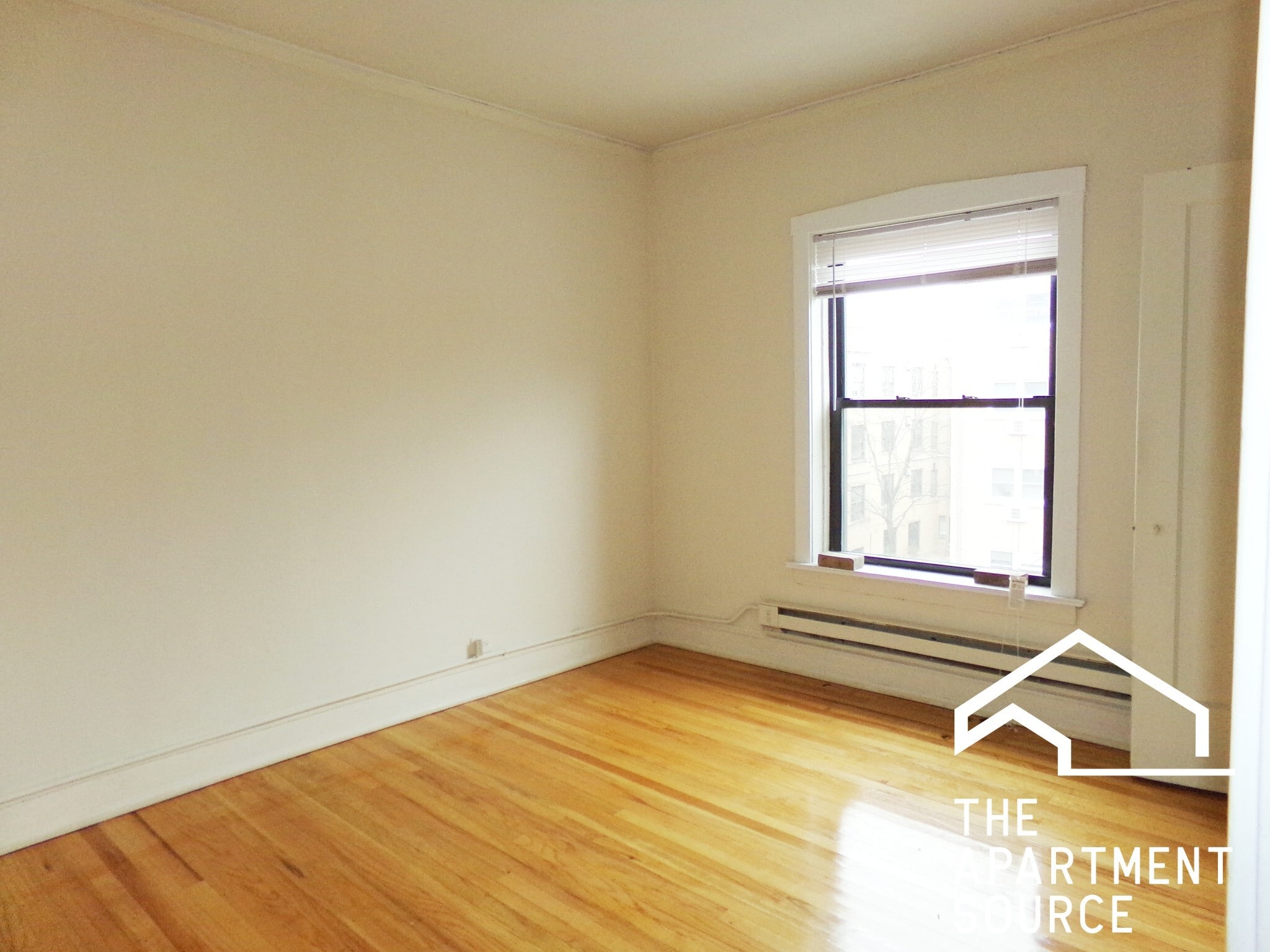 Building Photo - 1025 Dempster St