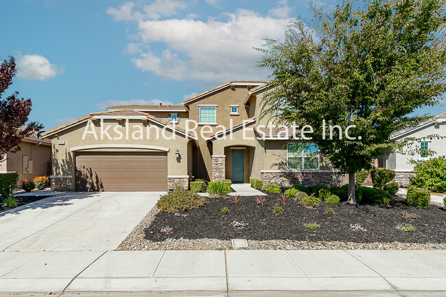 Building Photo - 2355 Azevedo Ave