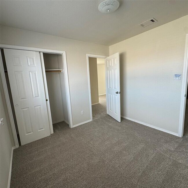 Building Photo - 4735 Castleman Dr