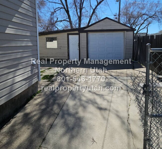 Building Photo - 2 Bedroom 1 Bathroom Ogden Home Available