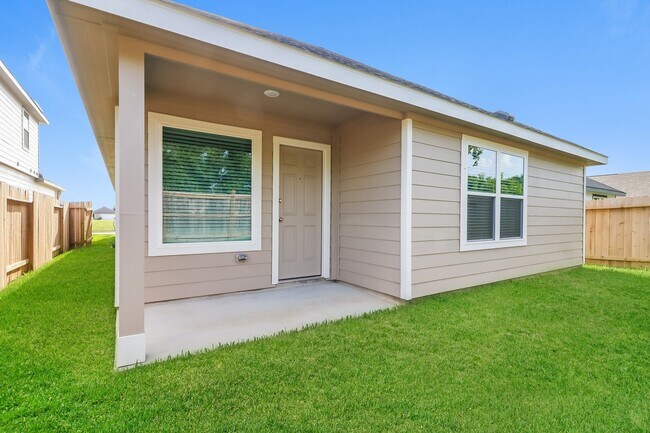 Building Photo - 3153 Wood Lily Dr