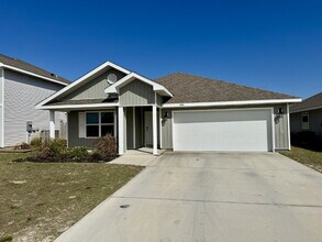 Building Photo - New rental in Brighton Oaks! Conveniently located off Hwy 231, this community conveniently close ...