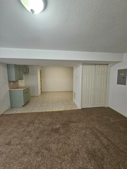 Building Photo - 801 Johnson Cir