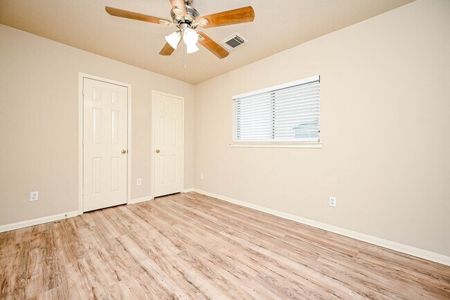 Building Photo - 18518 Shadow Line Ct