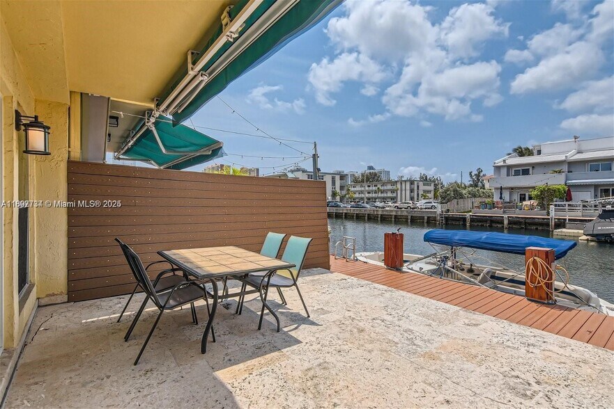 Building Photo - 3864 NE 167th St