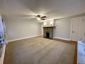 Building Photo - 16 Maplewood Ave