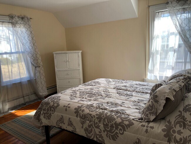 Building Photo - 21 Rogers Rd