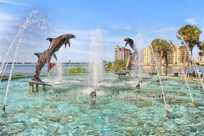 Building Photo - 301 S Gulfstream Ave