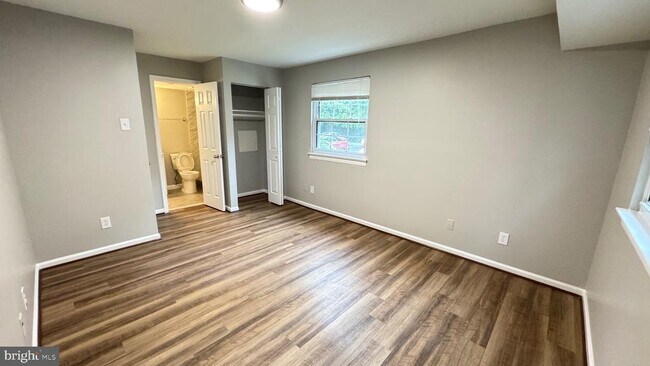 Building Photo - 7097 Spring Garden Dr