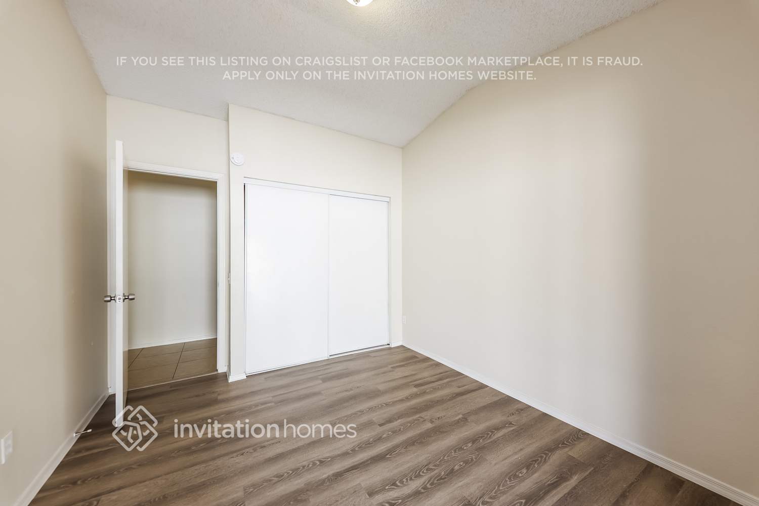 Building Photo - 11121 N 82nd Ln