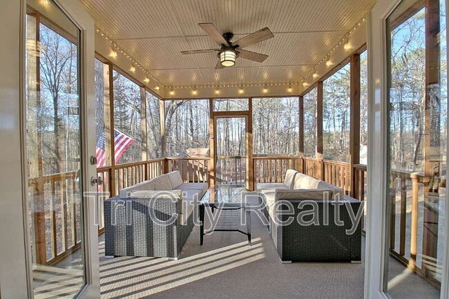 Building Photo - 175 Ridgeway Ct