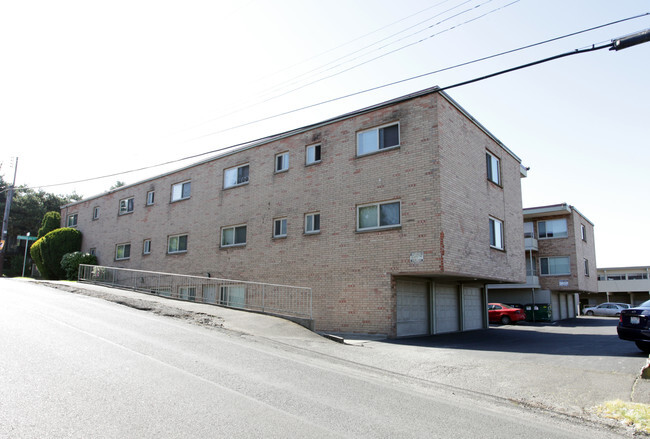 Building Photo - Greenwood Manor Apartments