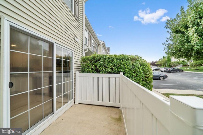 Building Photo - 249 Flagstone Rd