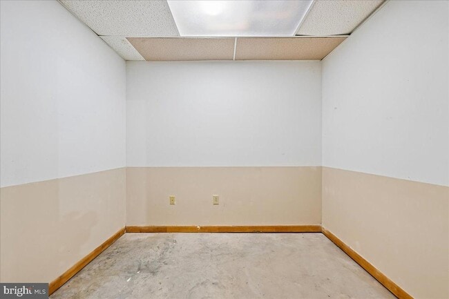 Building Photo - 13245 Croom Rd