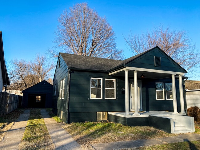 Building Photo - 3509 E 4th St