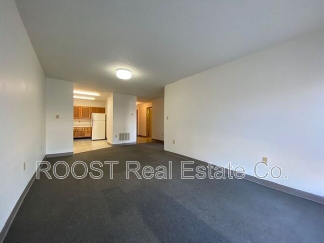 Building Photo - 339 Lewis B Moore Dr