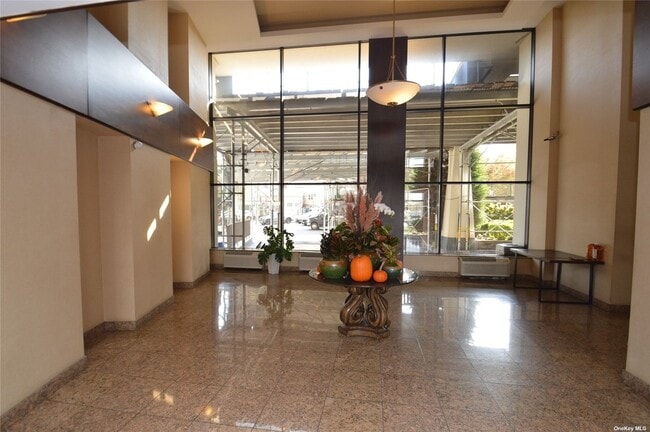 Building Photo - 25-40-40 Shore Blvd