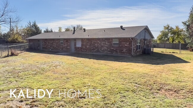 Building Photo - 257 N Peebly Rd