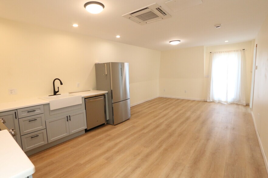 Building Photo - 224AA Groveland St