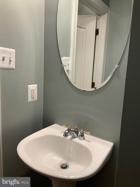 Building Photo - 3301 Castle Ridge Cir