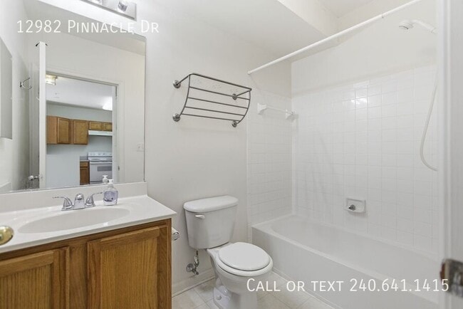 Building Photo - 12982 Pinnacle Dr