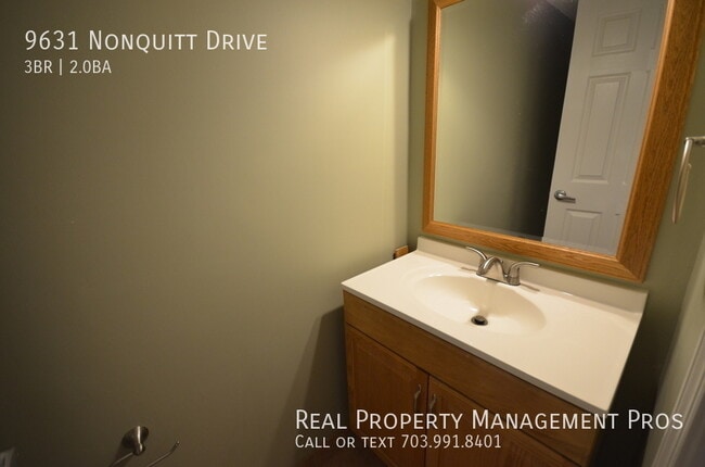 Building Photo - 9631 Nonquitt Dr