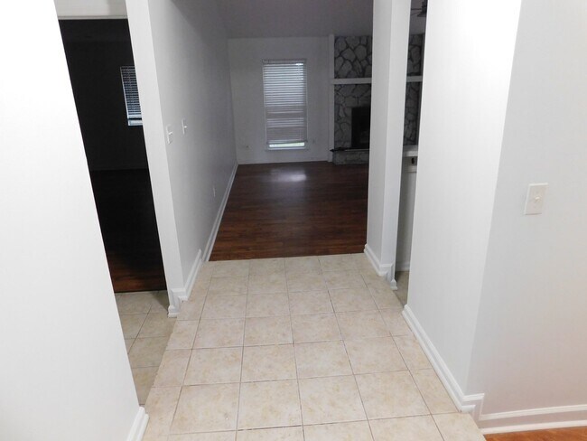 Building Photo - "Charming 3-Bed Oasis with Cozy Fireplace ...