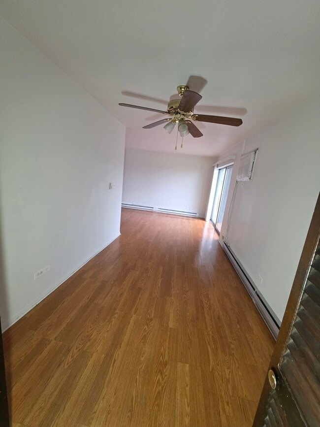 Building Photo - 336 Lathrop Ave